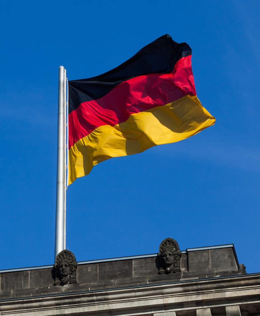 Fahnenmast mit Deutschlandflagge